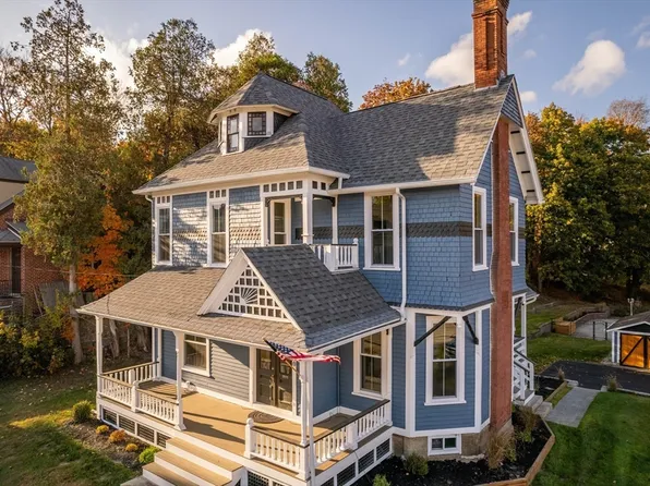 100 Mendon St, Uxbridge, MA 01569