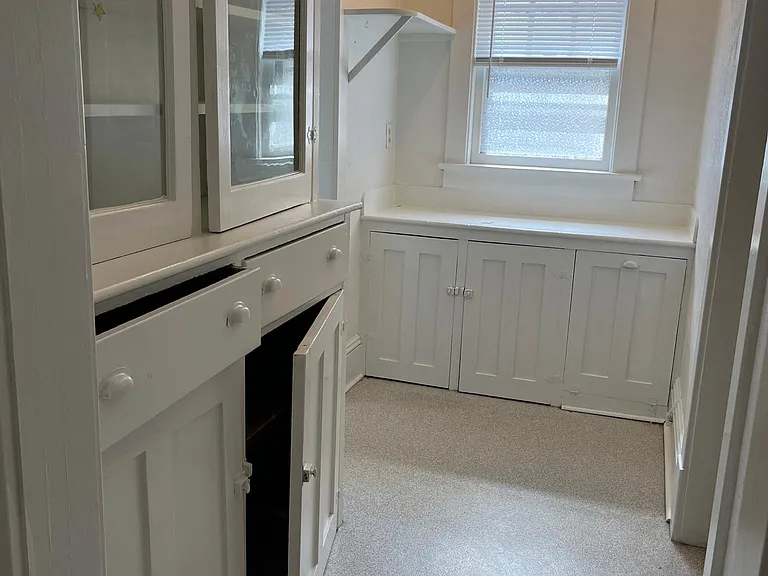 55 Howell St — Photo 3