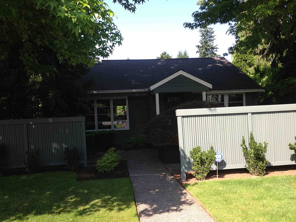 1st image of 7701 Forest Dr NE