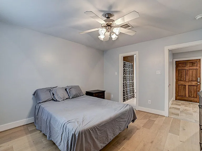 5838 Larkin St — Photo 5