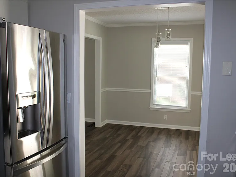 2212 Crosswinds Ct — Photo 23