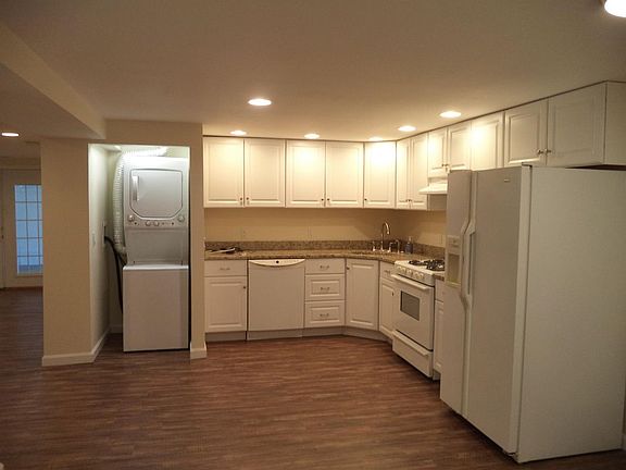 3rd image of 387 Main St #1
