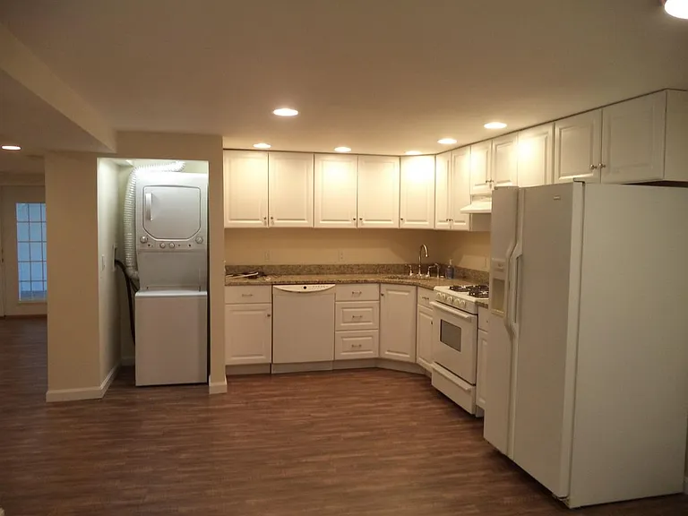 387 Main St #1 — Photo 3