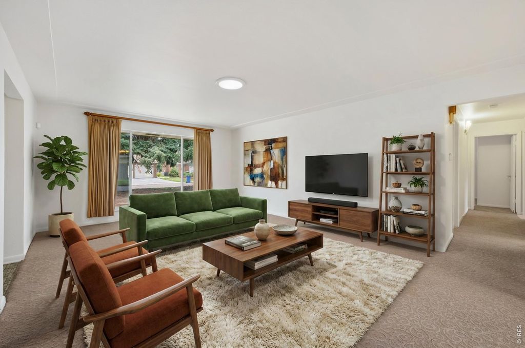 1607 Agate Ct
