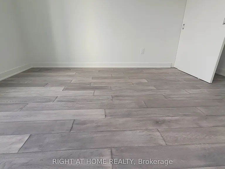 11 Yorkville Ave #3603 — Photo 7