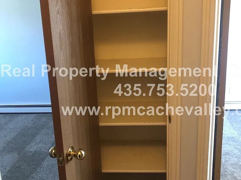 360 N 400 W — Photo 16