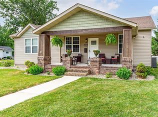 227 E Market St, Troy, IL