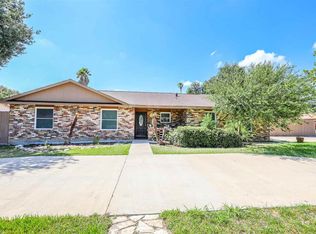 701 Dellwood Dr, Laredo, TX 78045