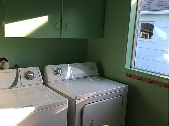 4th image of 1110 Craig Avenue