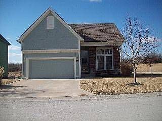 1st image of 727 Redbud Dr