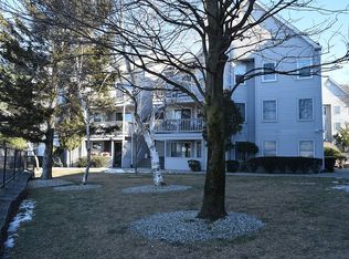 8 Amethyst Ln #222, Paterson, NJ 07501