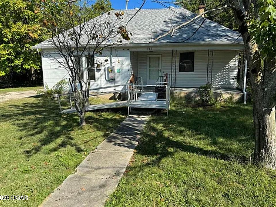 1st image of 703 W Macon St