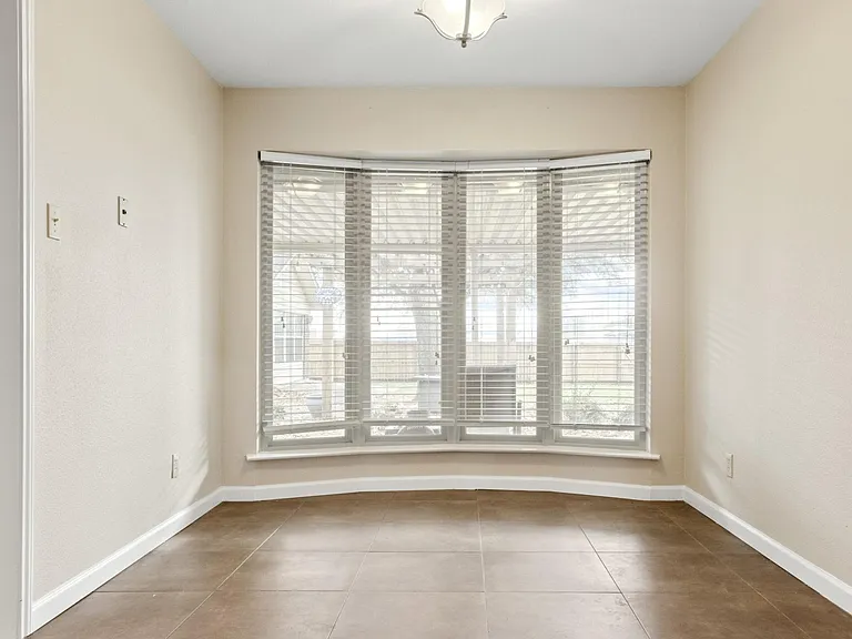 611 Field St — Photo 16
