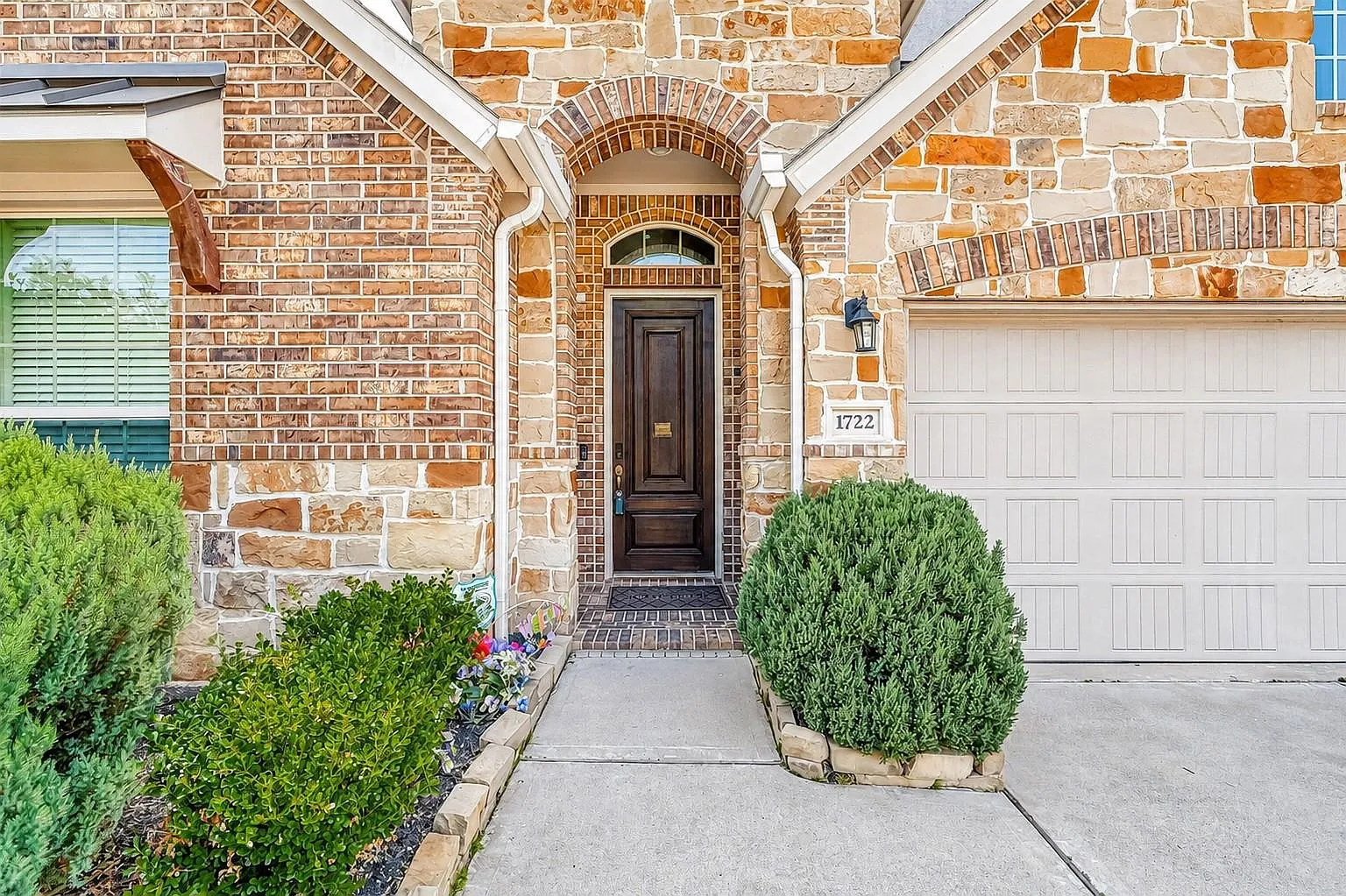 4 bed, 3.0 bath, 2692 sqft, $3,000 — Photo 3
