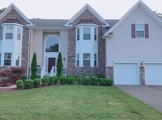 20 Christopher Dr, Howell, NJ 07731