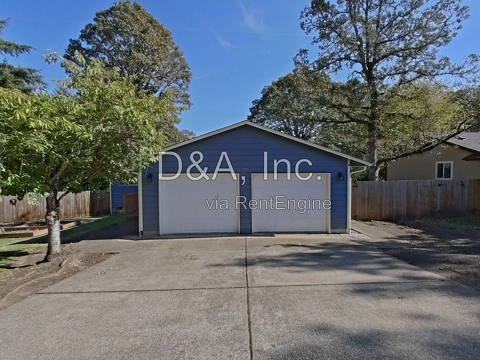 305 Tasman Pl