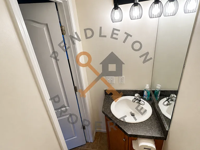 2401 Old Washington Rd — Photo 8