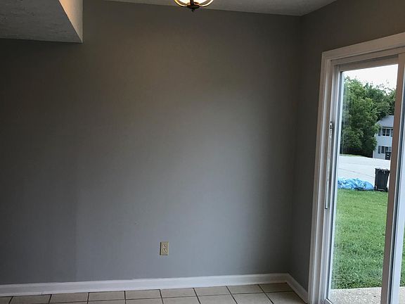 3rd image of 33 Harmony Landing Ct