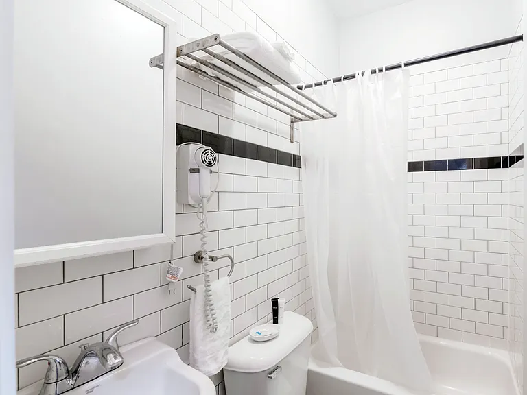 3 Cottage Ave #303 — Photo 7