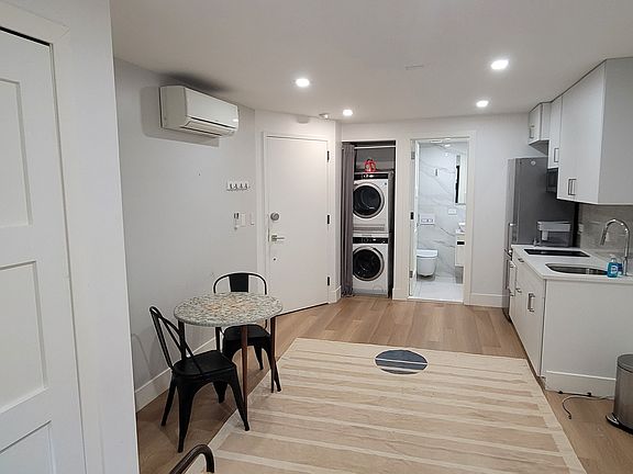 2nd image of 21 Polhemus Pl Bsmt Bf