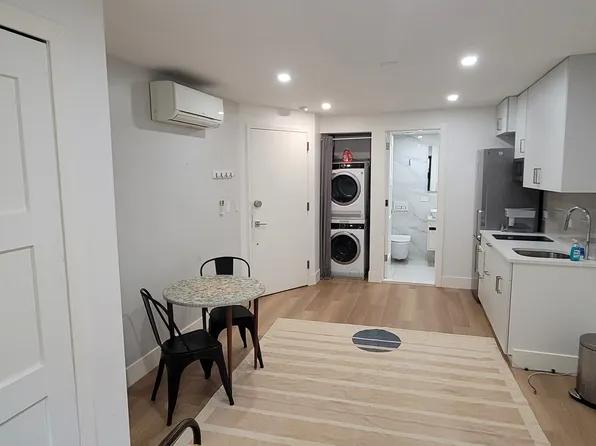 21 Polhemus Place image 2 of 9