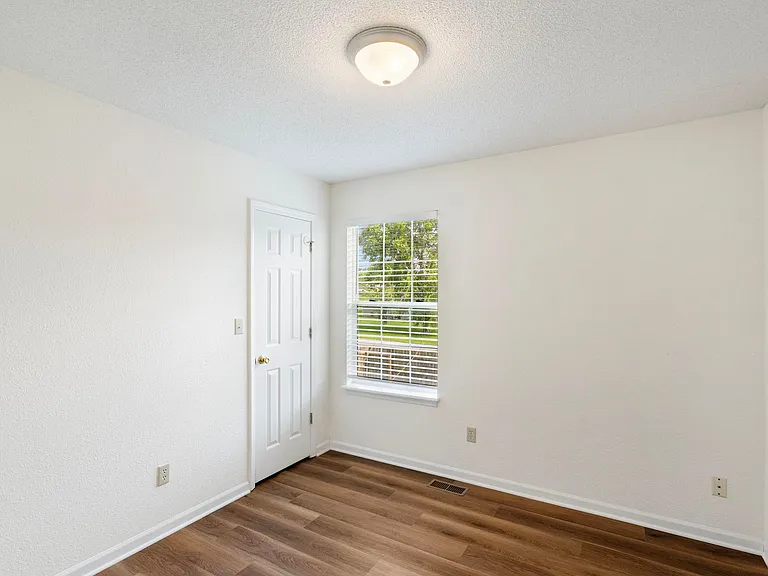4302-4304 Cheryl Ct. — Photo 28