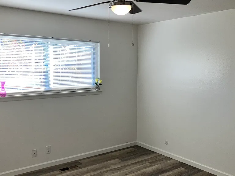 72 Plaza Way — Photo 11