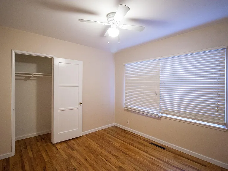 2702 Ladoga Ave — Photo 10