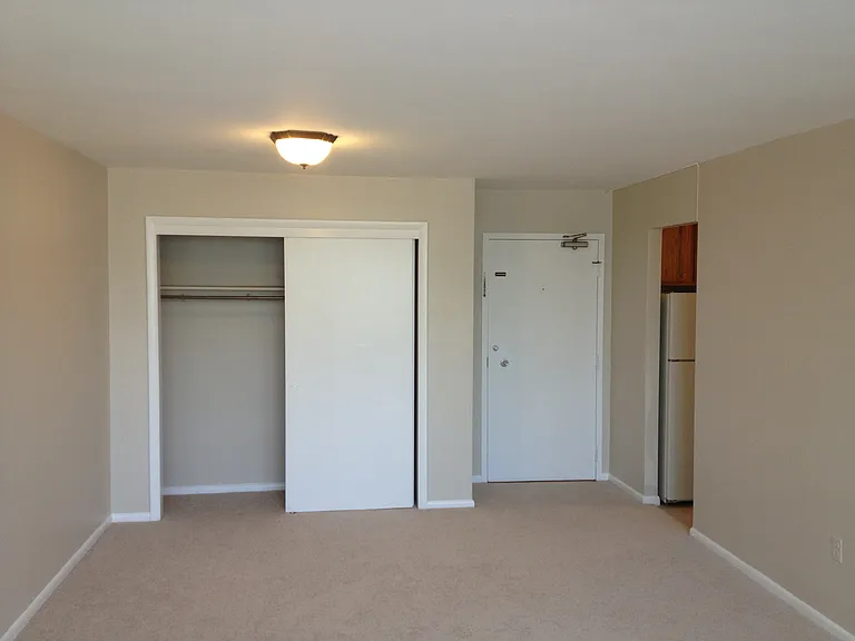 4401 Lee Hwy #23 — Photo 2