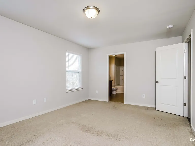 4394 Lochurst Dr — Photo 10