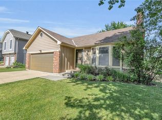 4809 Switzer Rd, Shawnee, KS 66203