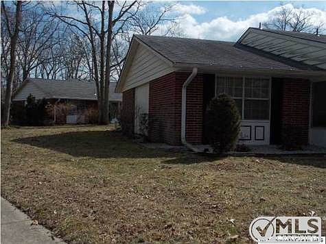 3rd image of 176A Sterling Ct