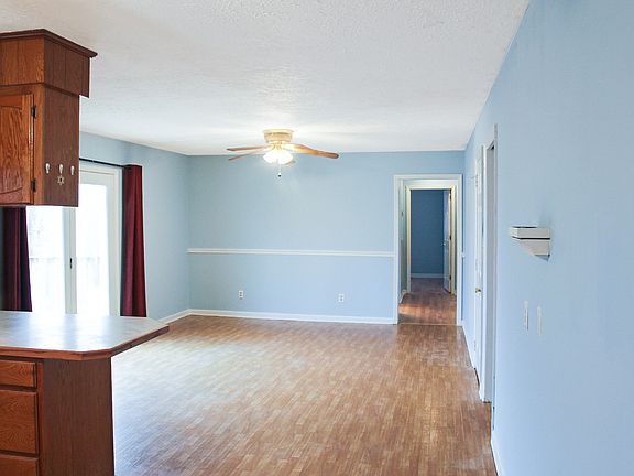 2nd image of 359 Powers Blvd