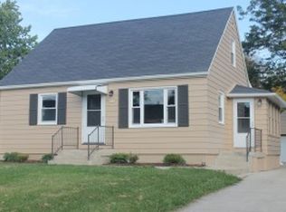 2120 W Alvina Ave, Milwaukee, WI 53221