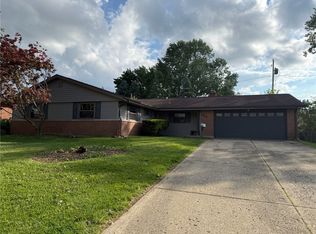 1218 Rona Parkway Dr, Fairborn, OH 45324