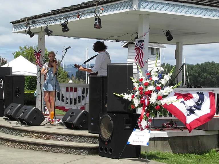 Free concerts and waterfront activities!