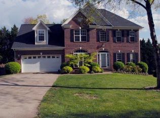 2107 13th Street Ct NE, Hickory, NC 28601