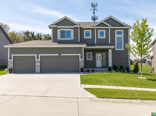 17819 Camden Ave, Omaha, NE 68116