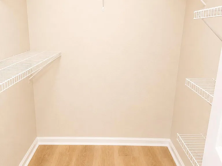 141 SW Palm Dr #306 — Photo 14