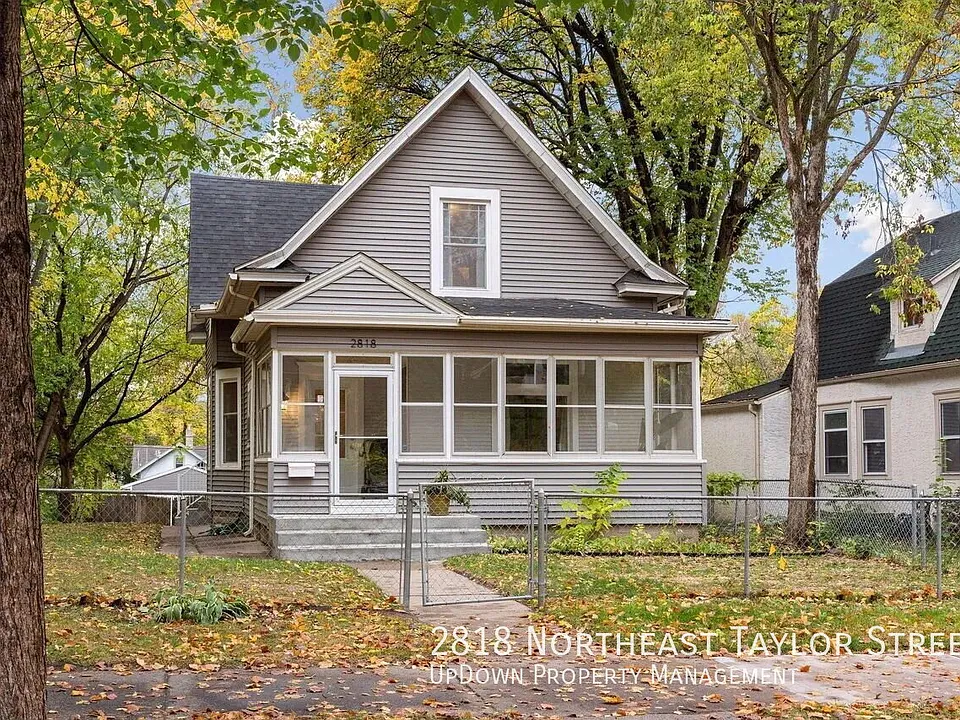 2818 Taylor St NE