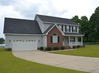 1902 Aldwych Pl, Fayetteville, NC 28304