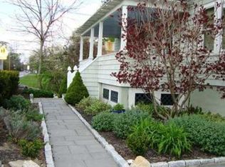 152 Washington Rd, Barrington, RI 02806