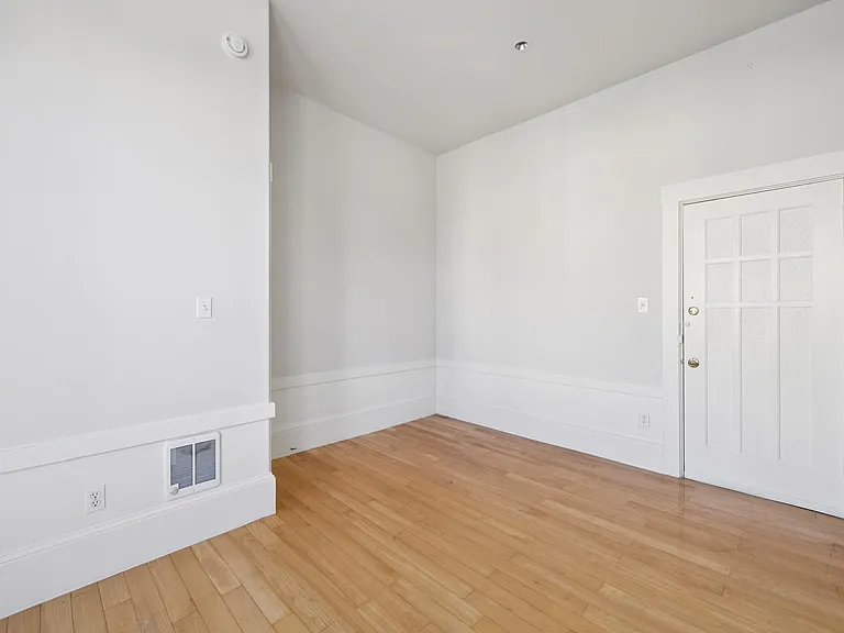 65 Guerrero St #5 — Photo 6