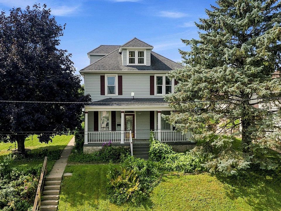 1st image of 2821 Muscatine St