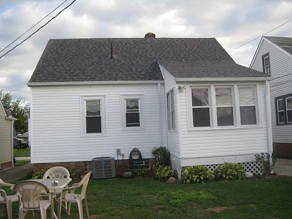 2nd image of 6403 Farnsworth Dr
