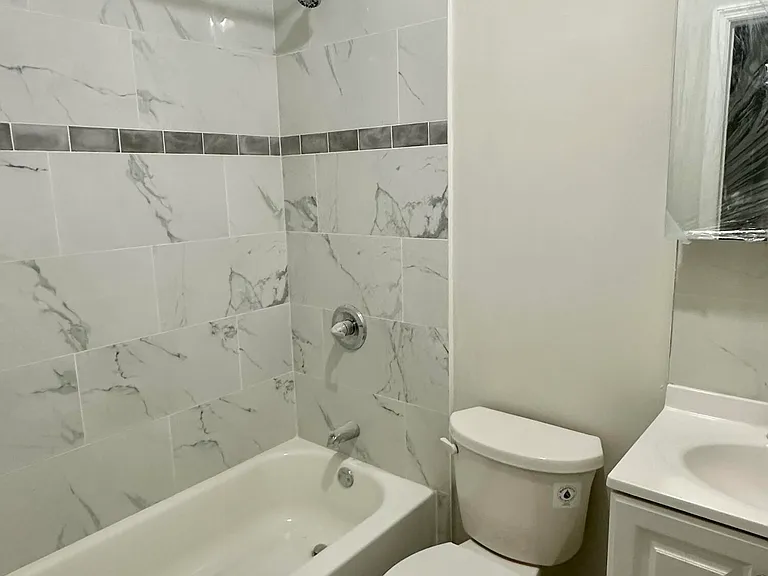 147 Vedder Ave #1 — Photo 5