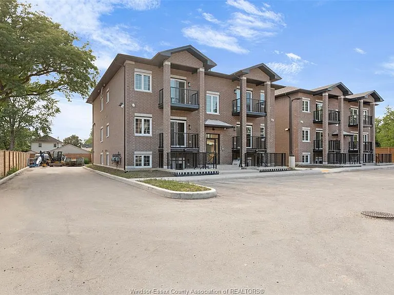 233 Watson Ave #306 — Photo 1