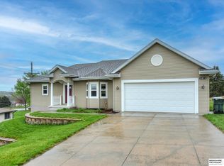 4416 Hillside Dr, Blair, NE 68008
