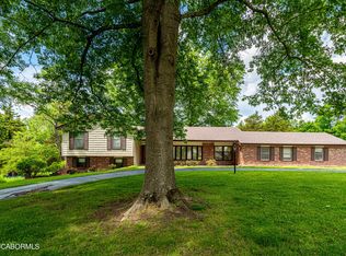 418 Ladue Rd, Jefferson City, MO 65109