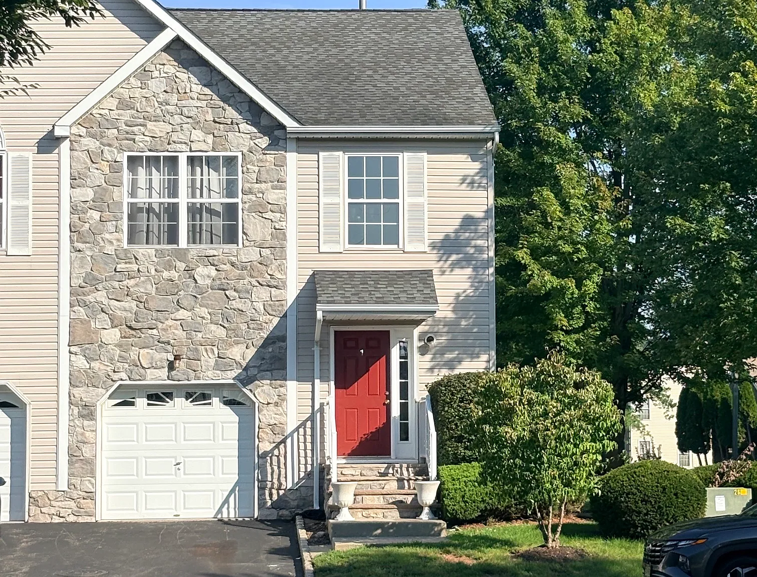 3 bed, 2.5 bath, 1650 sqft, $2,995 — Photo 1